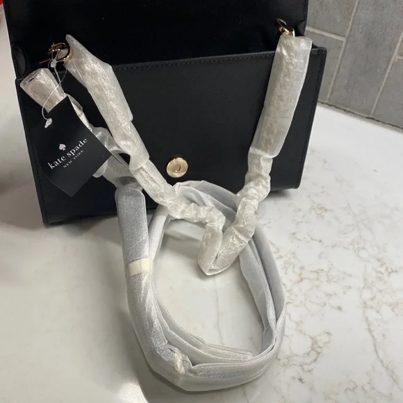 Kate Spade Carson Convertible Crossbody Black Saffiano Leather Preppy NWT - Picture 3 of 15